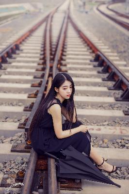 两个女儿和爸爸的搞笑视频