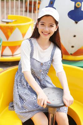 迪拜的女孩在线观看完整免费高清满天星