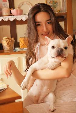 被最想拥抱的男人威胁了